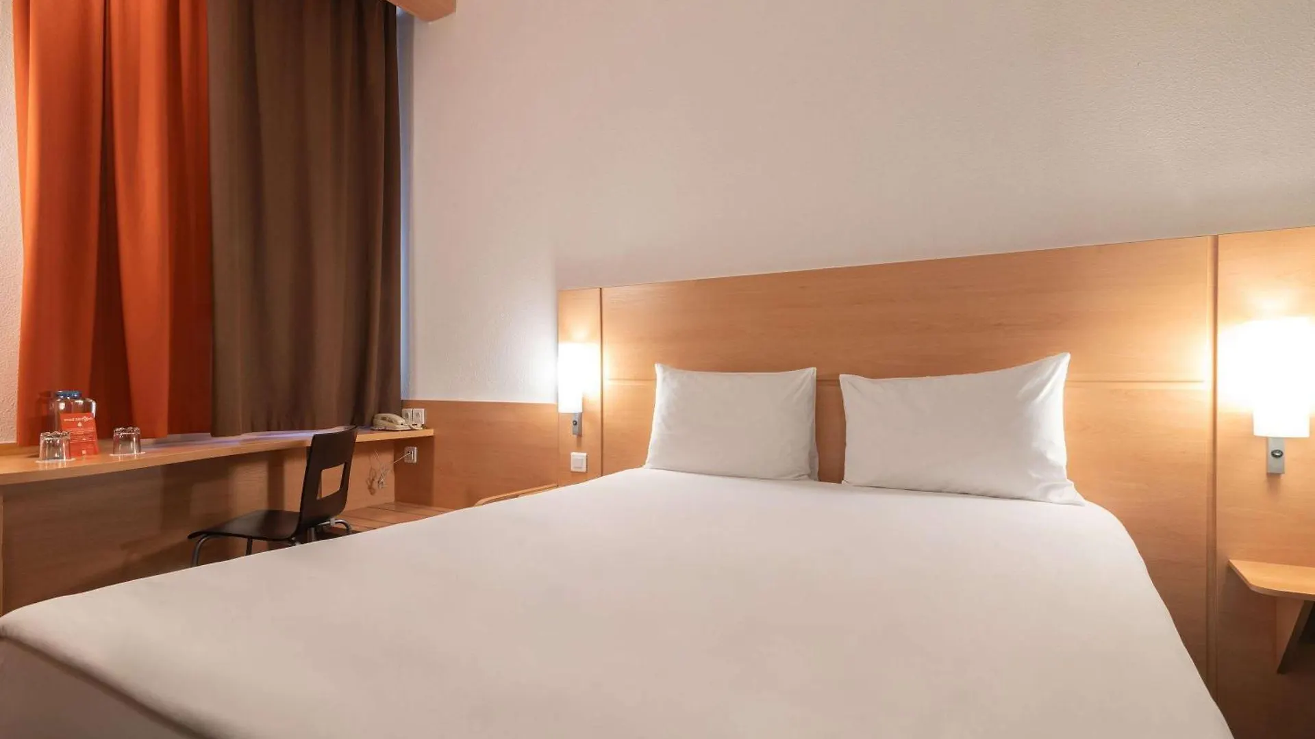 Hotel Ibis Astana 3*,